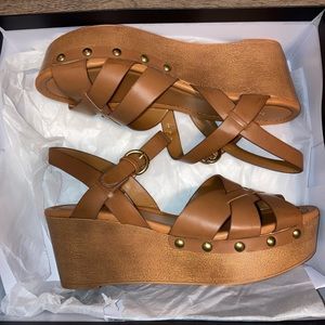 Nine West women’s wedge sandals size 8